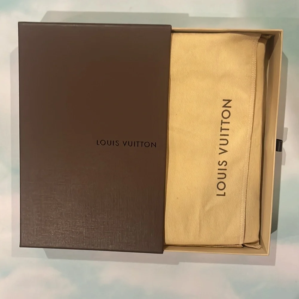 LOUIS VUITTON Monogram Vernis Sarah Bifold  Wallet - Picture 12 of 14